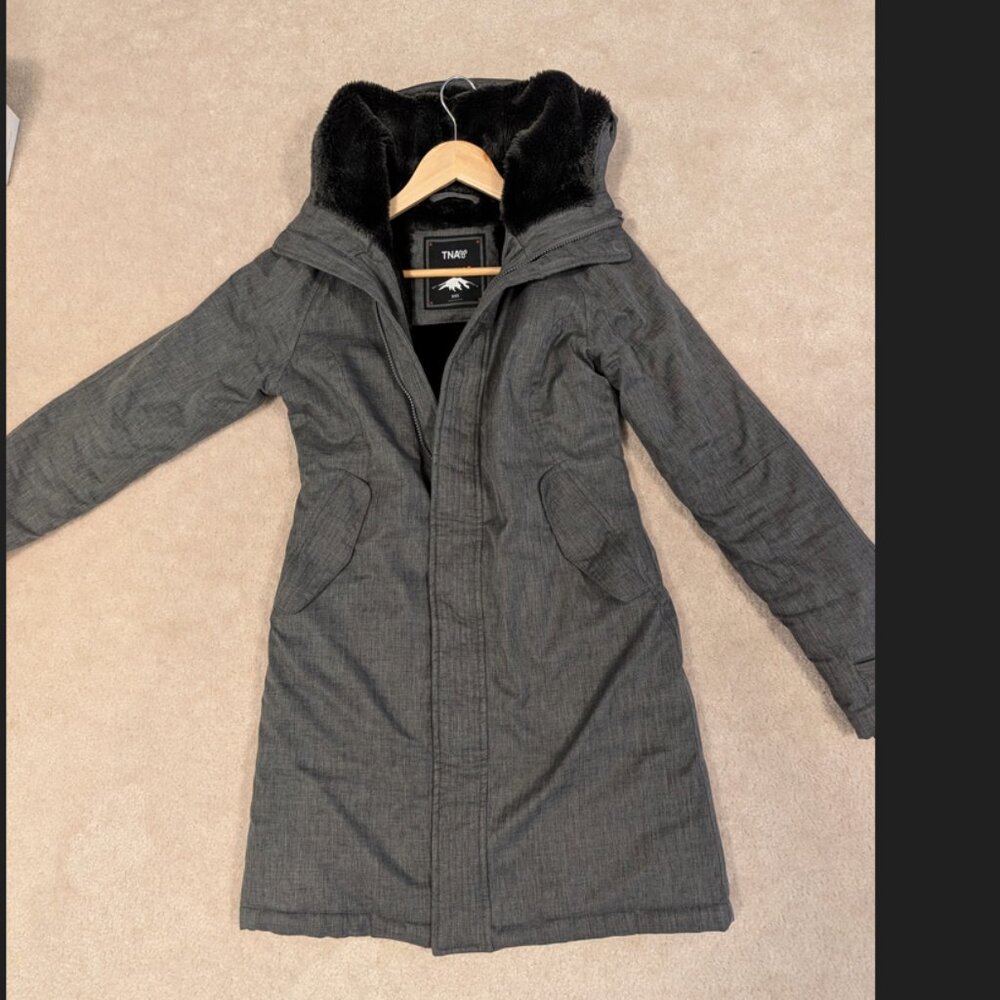 Aritzia TNA Avoriaz Parka jacket XXSmall (fits like an XS) - Grey